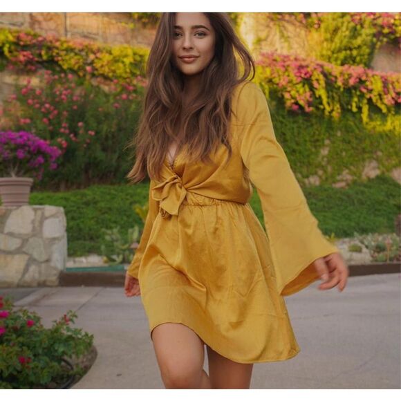 MINKPINK Womens V-Neck Bell Sleeve Tie Wrap Front Mini Dress Marigold Small NWT - Picture 1 of 8